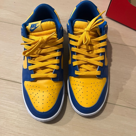Nike Dunk - Picture 2 of 6